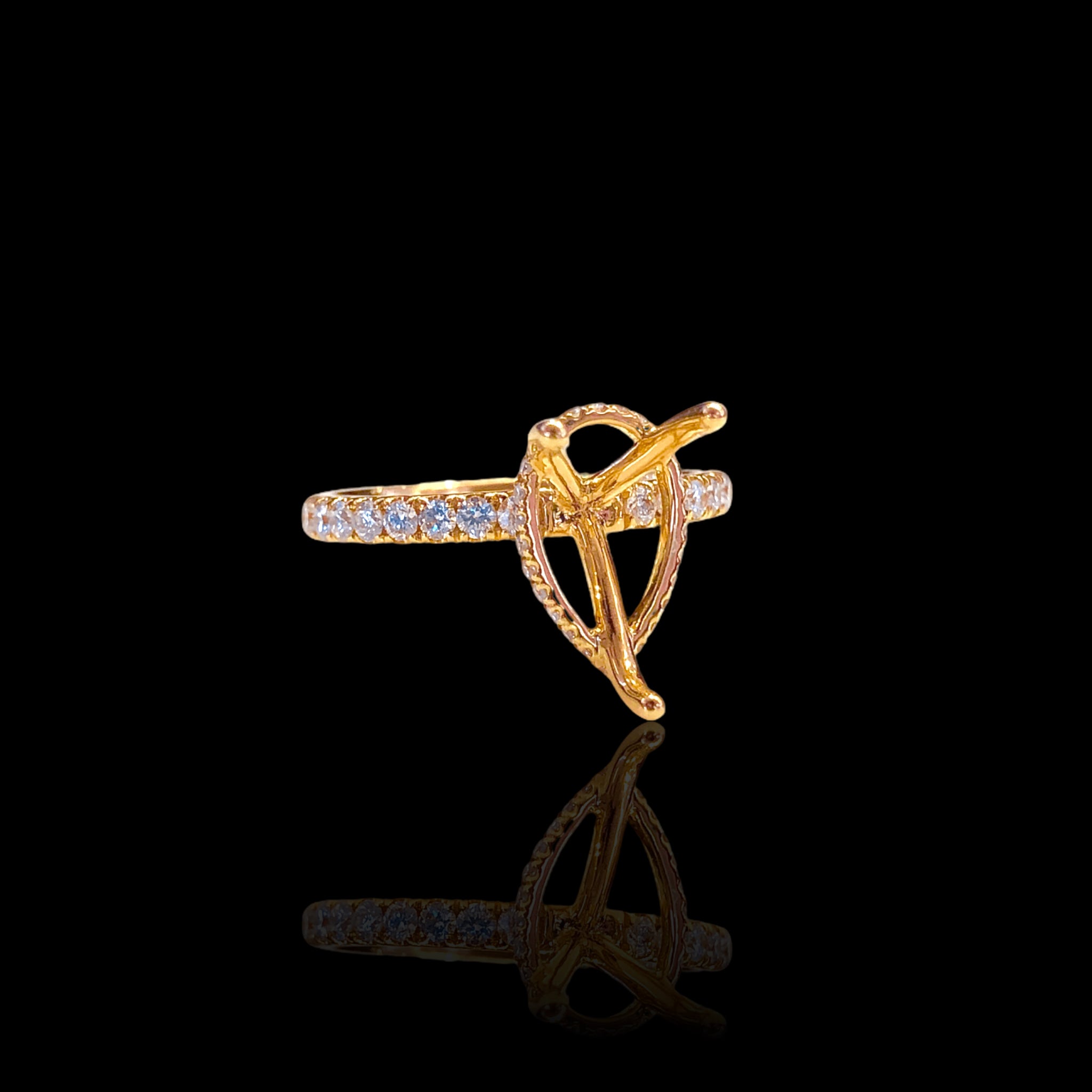 Pear Simple Underhalo Setting