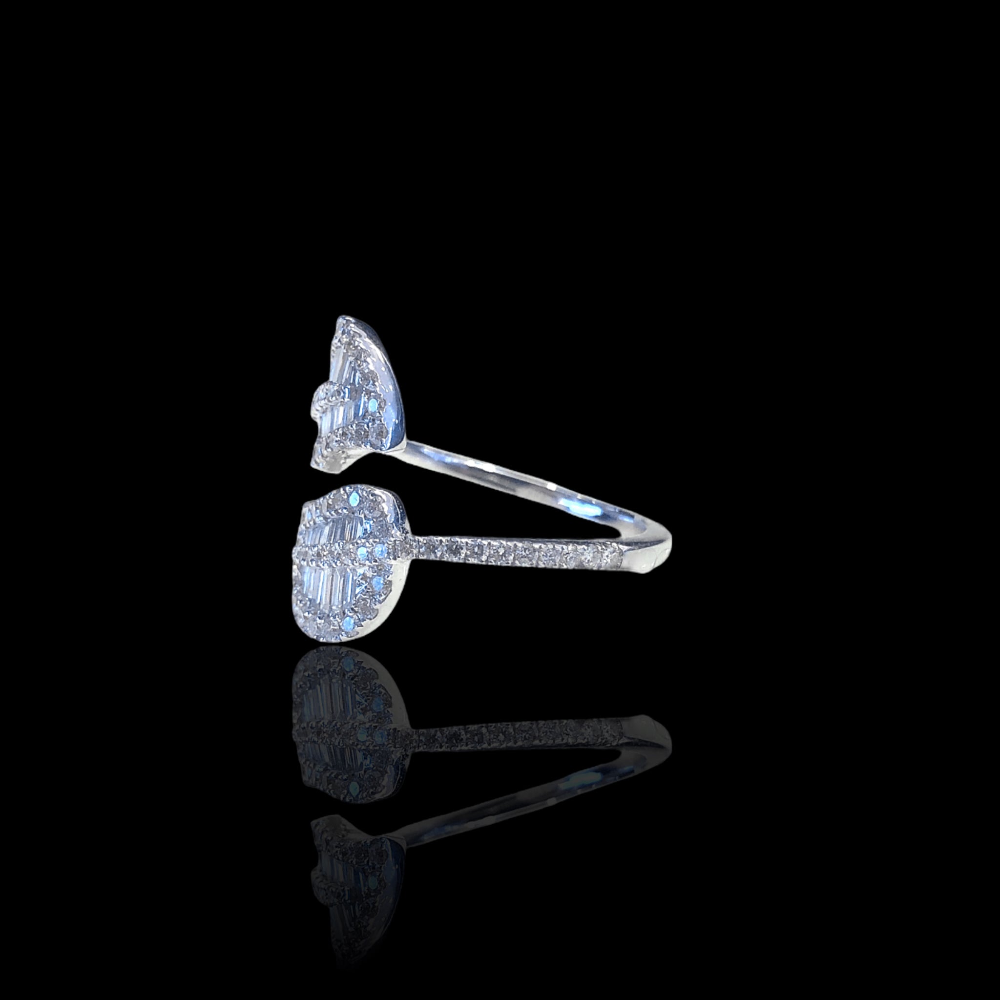Baguette x Round Diamond Leaf Ring