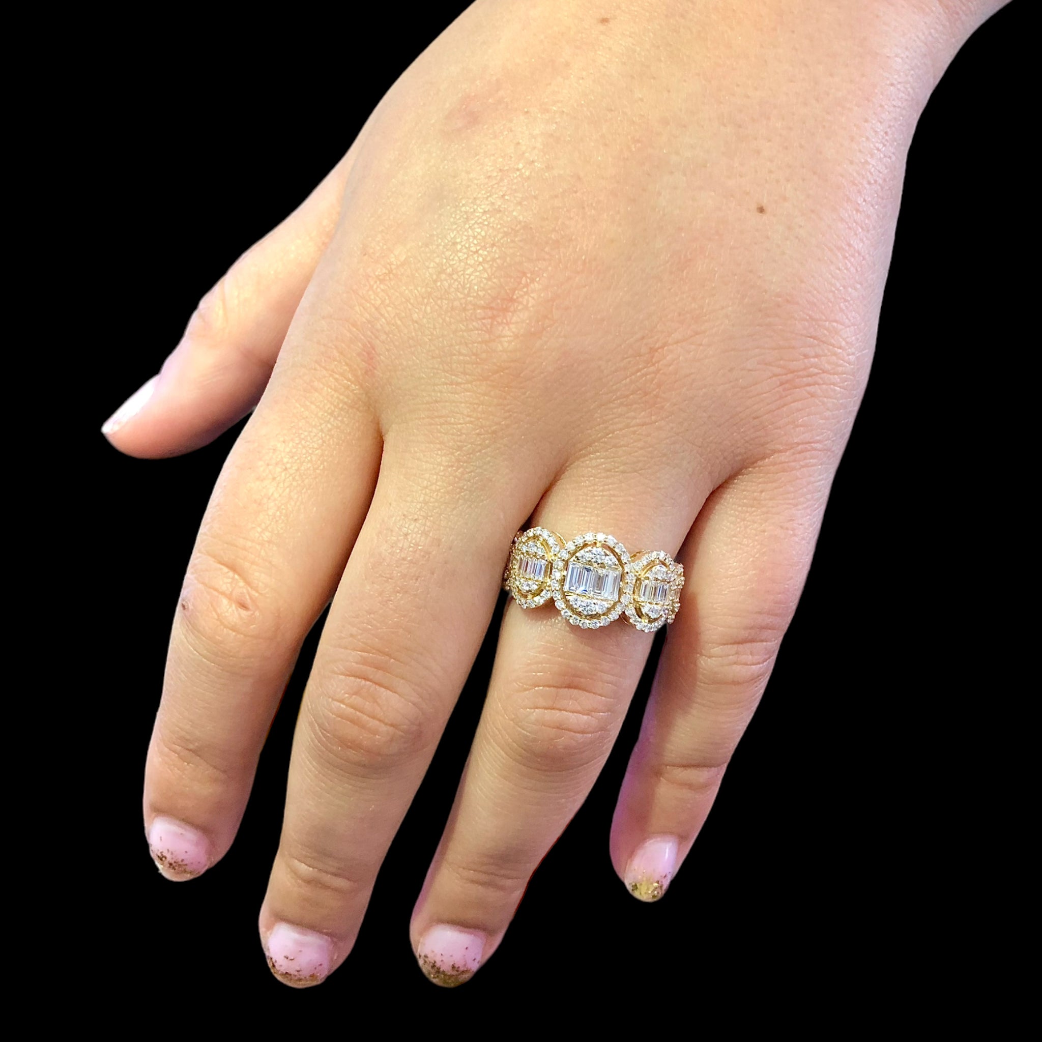 Graduating Oval Ring