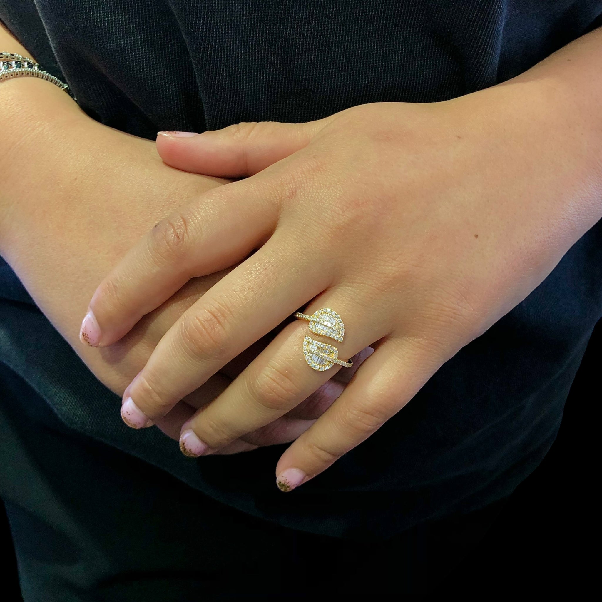 Baguette x Round Diamond Leaf Ring