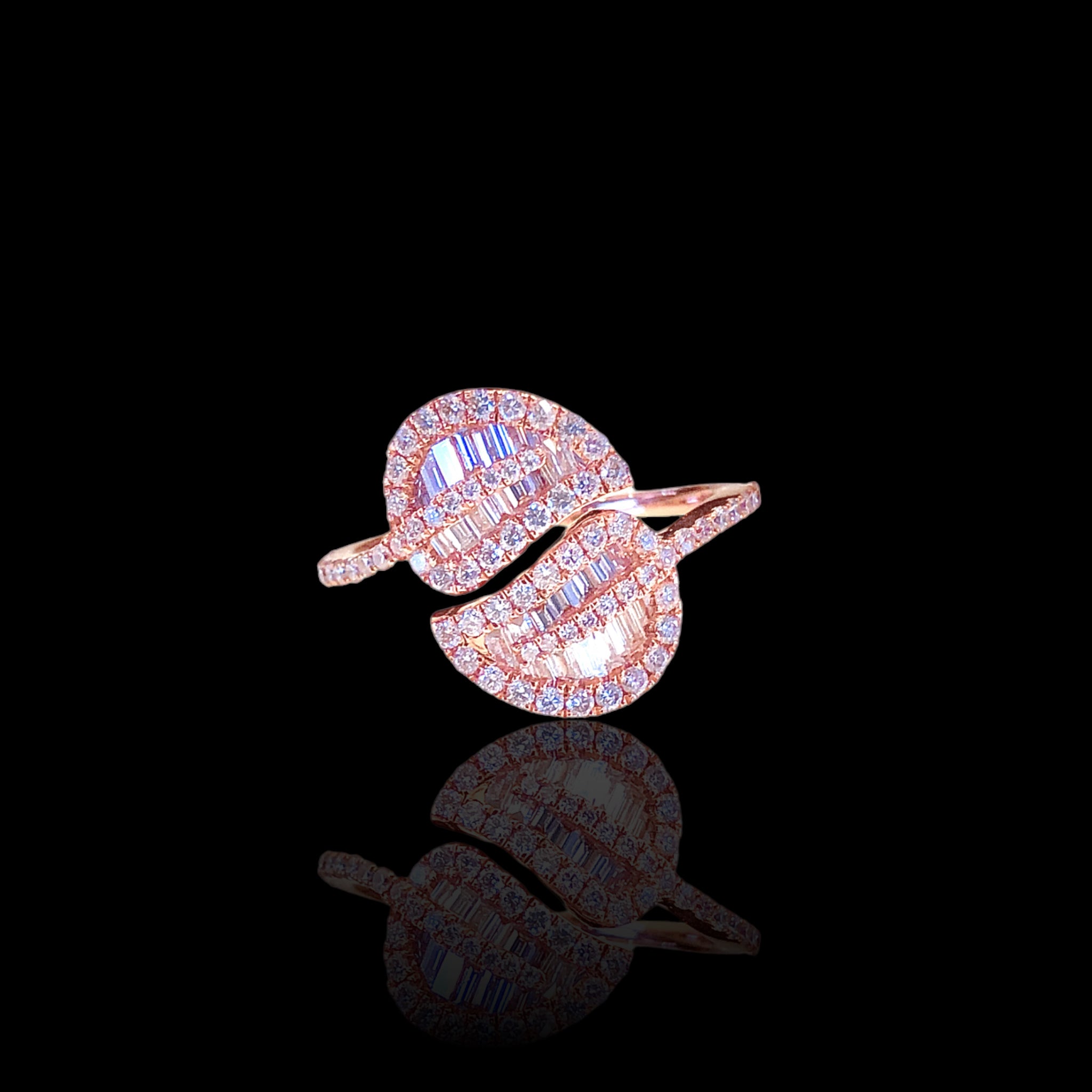 Baguette x Round Diamond Leaf Ring