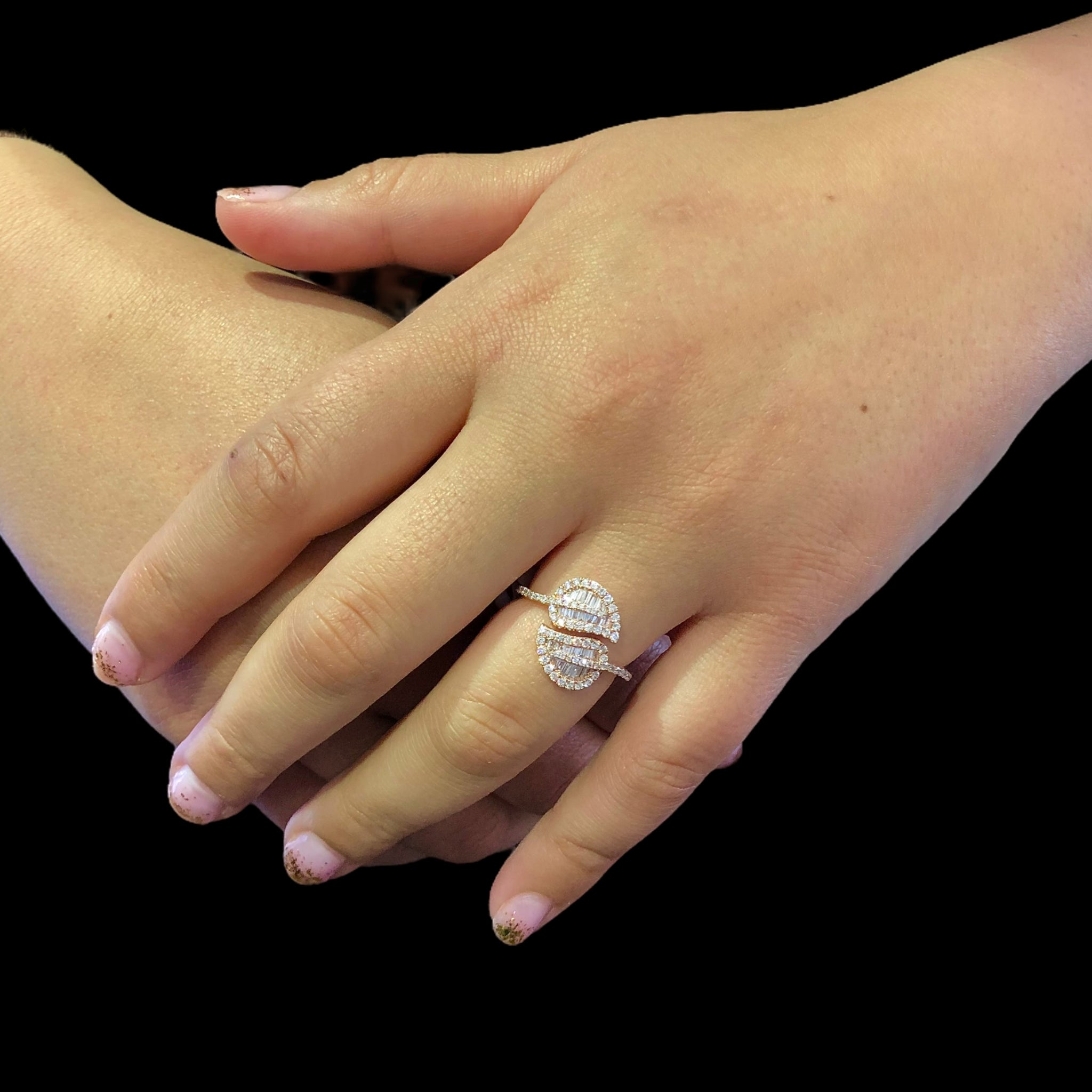 Baguette x Round Diamond Leaf Ring