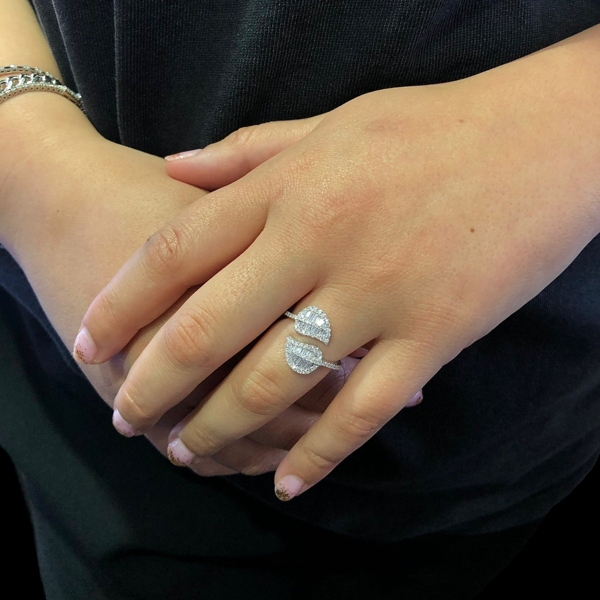 Baguette x Round Diamond Leaf Ring