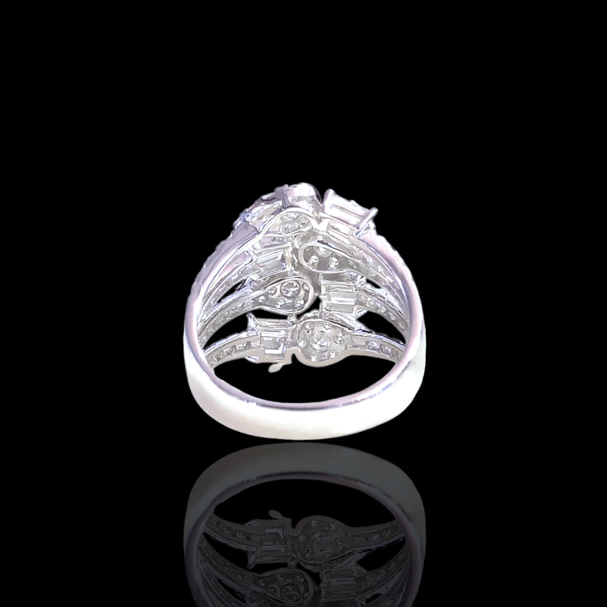 Emerald & Pear Shape Diamond Ring